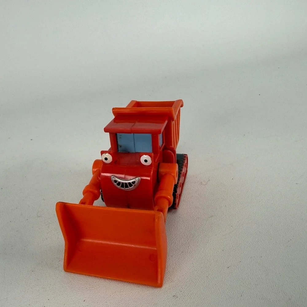 2001 Bob the Builder Muck Toy Vehicle Hasbro HIT Entertainment Red Orange